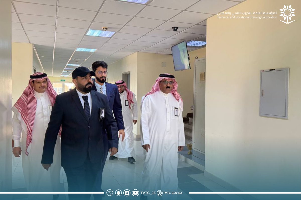مدير عام التدريب التقني بجازان في زيارة تفقدية لفرع الكلية التقنية بفرسان