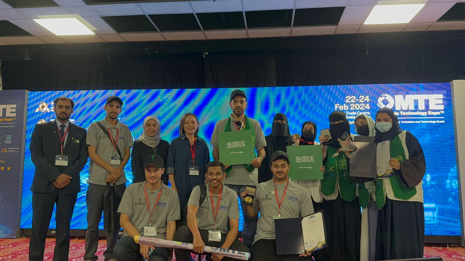 Technical training trainees win (7) international awards in Malaysia