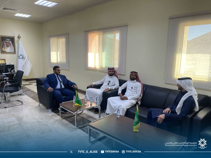 استقبال عميد الكلية لمدير الضمان الاجتماعي في محافظة العيص
