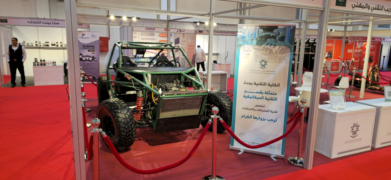 مشروع تخرج متدربي تخصص المحركات والمركبات