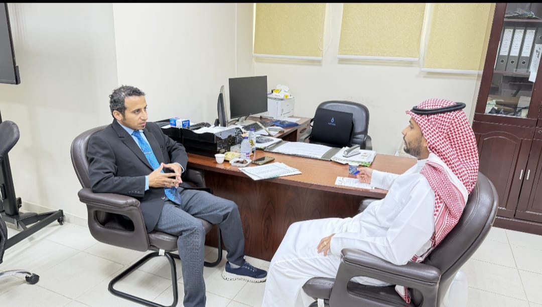 زيارة رئيس المركز الفرعي لخدمة المجتمع والتدريب المستمر بالكلية التقنية بجازان لجمعية غياث للإغاثة والطوارئ