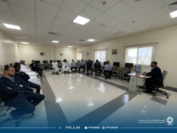 فعلت الكلية معرض «تَيَقَّن» وورشة عمل توعوية