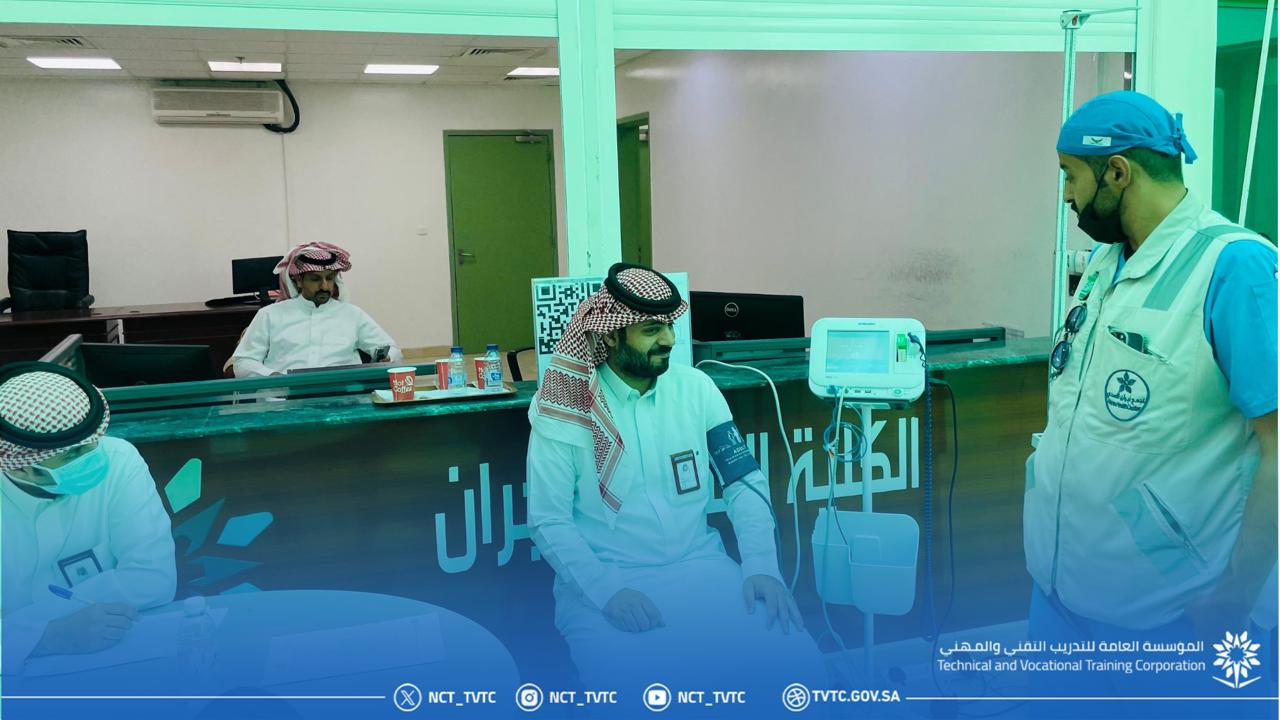 الكليه التقنية بنجران تتعاون مع مستشفى الملك خالد لإطلاق مبادرة توعوية بعنوان (خلنا نتطمن سوا)