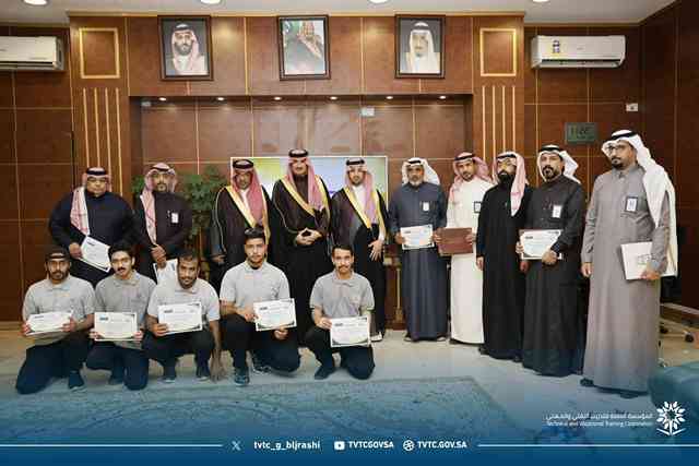 زيارة عميد فرع الكلية لسعادة محافظ بلجرشي