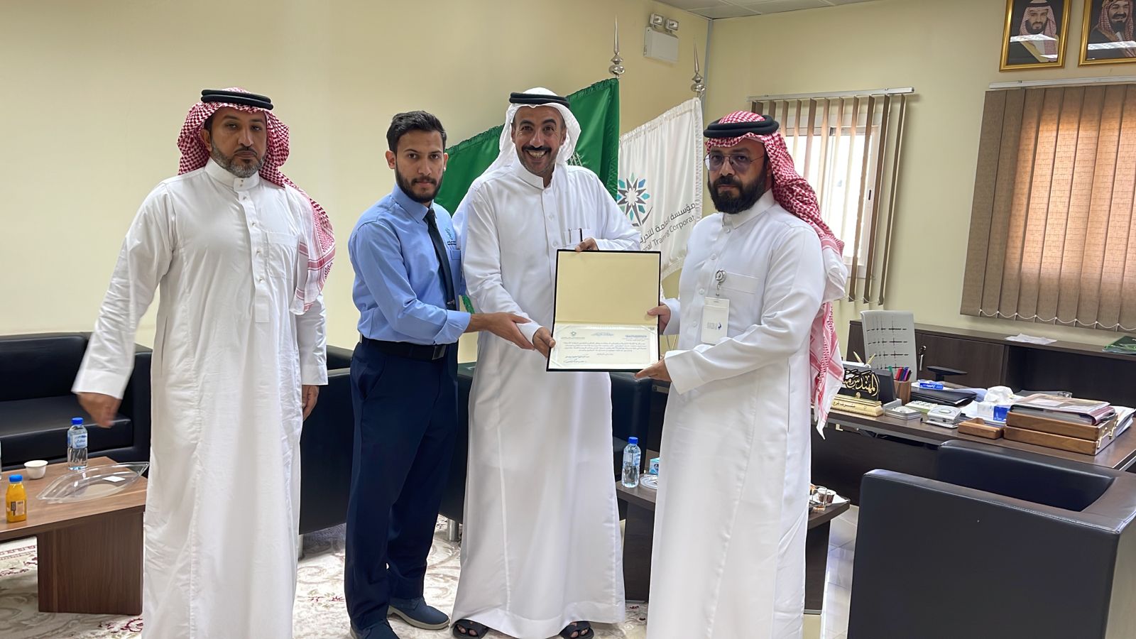 برنامج تأهيل المتدربين الخريجين لسوق العمل