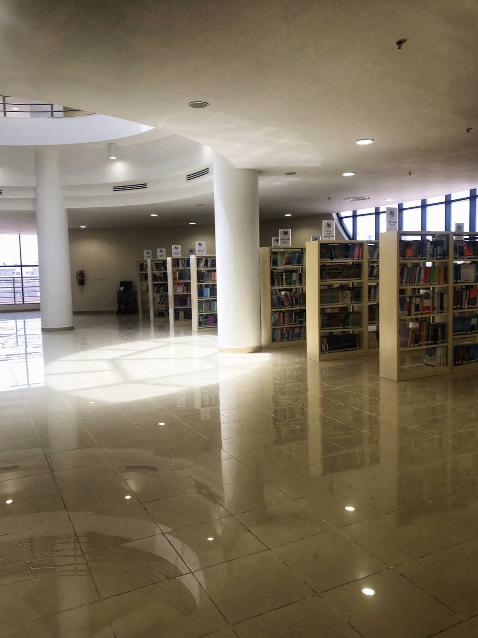 المكتبة.jpg