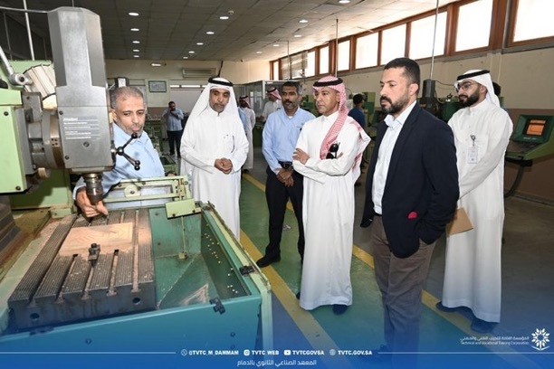 زيارة شركة ورق لـ المعهد الصناعي الثانوي بالدمام