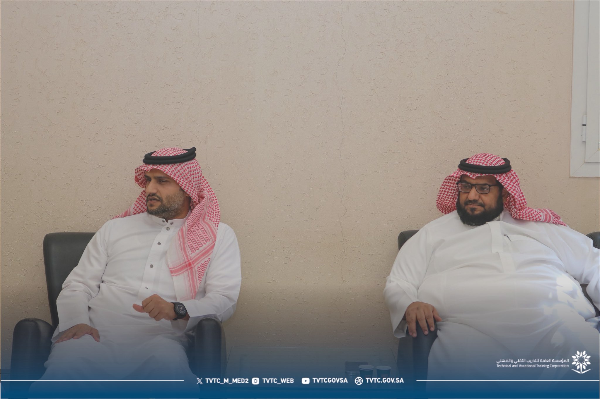 G4gQ0hFWMAAB0lC.jfif